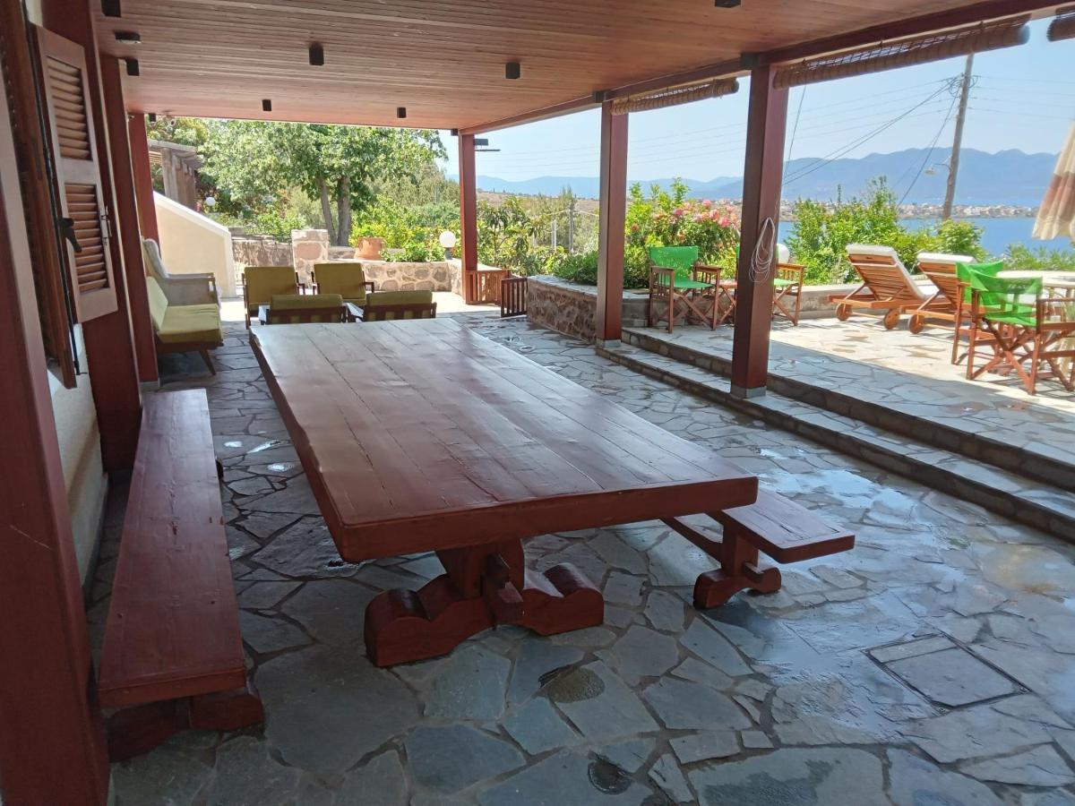 Fantastic House With A Wonderful View Of The Sea Hébergement de vacances Kapotidhes