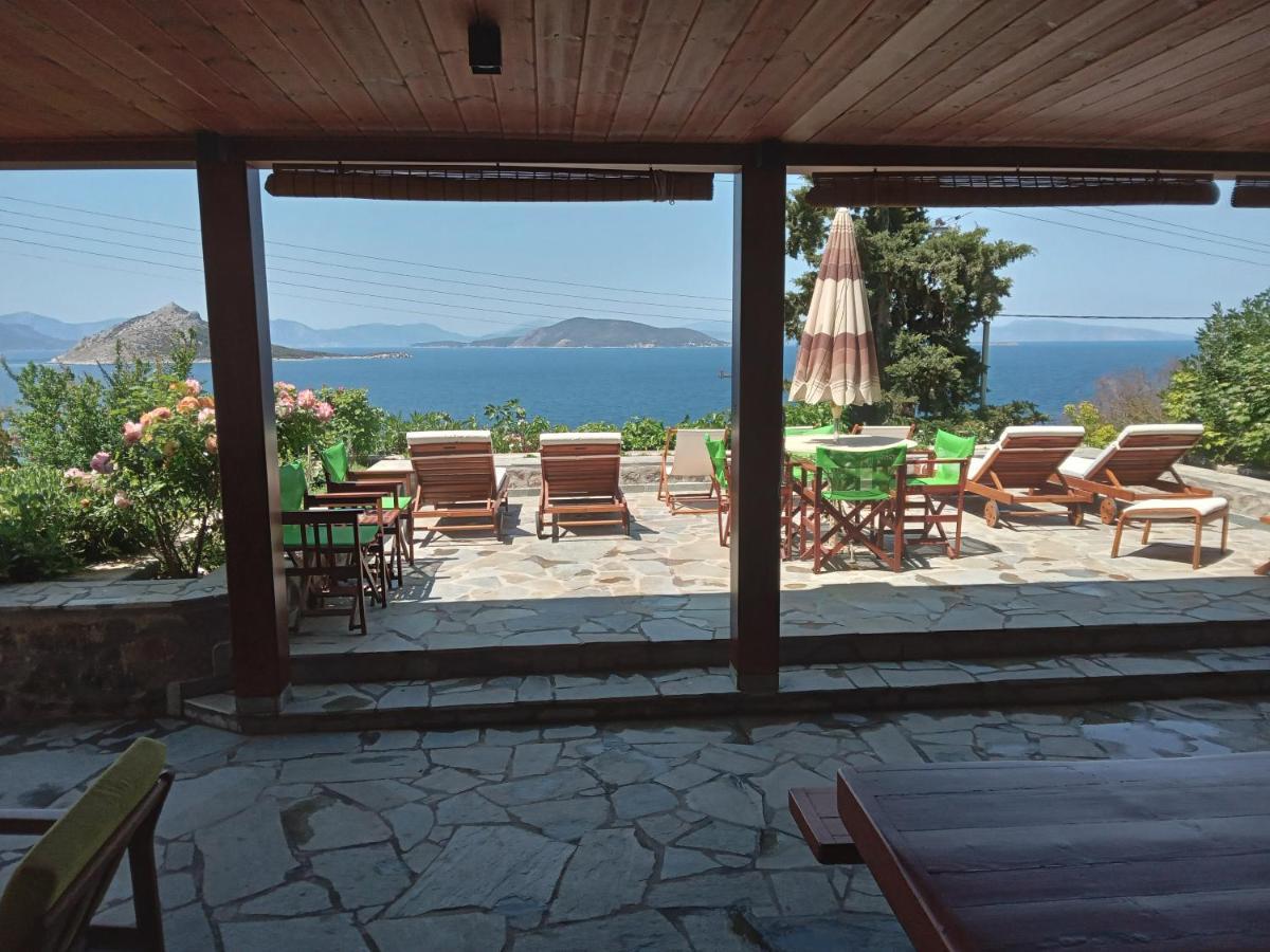 Fantastic House With A Wonderful View Of The Sea Hébergement de vacances Kapotidhes